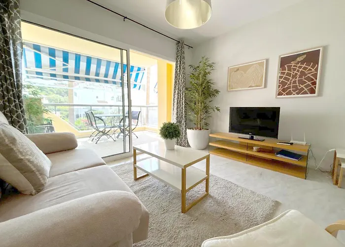 Port Waterside Apartment Estepona